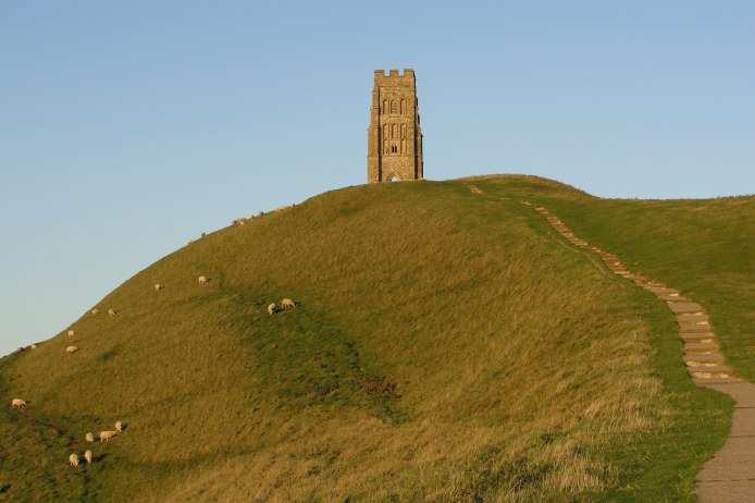Evening_at_Glastonbury_Tor